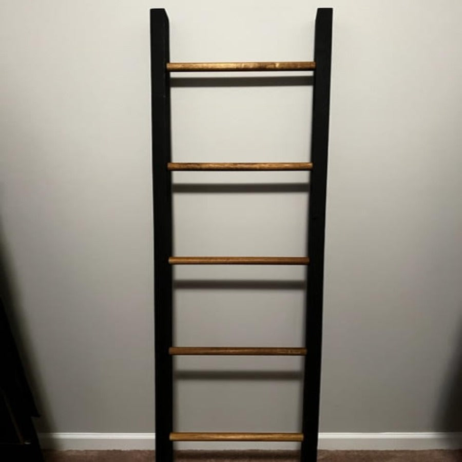 Black blanket online ladder